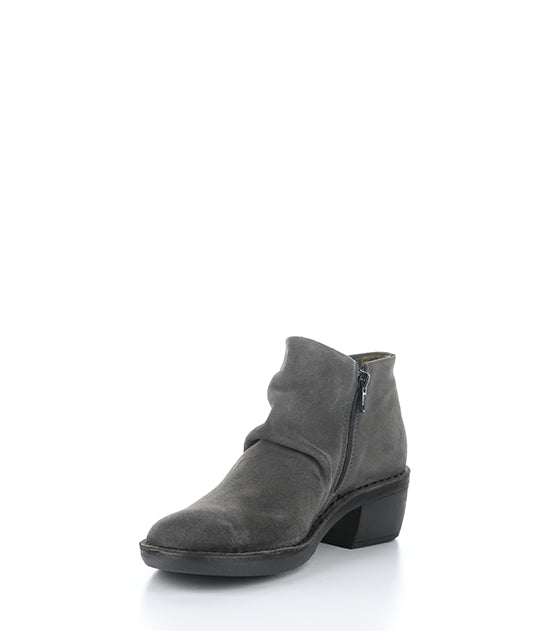 MERK093FLY 002 DIESEL OIL SUEDE