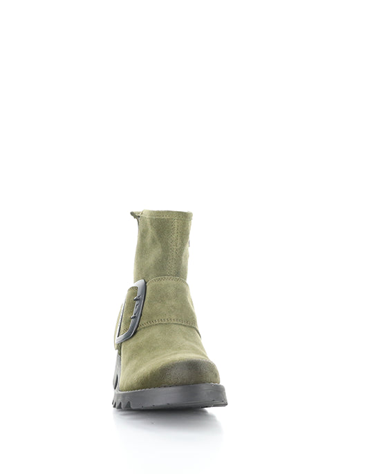 RILY991FLY 017 ASPEN OIL SUEDE