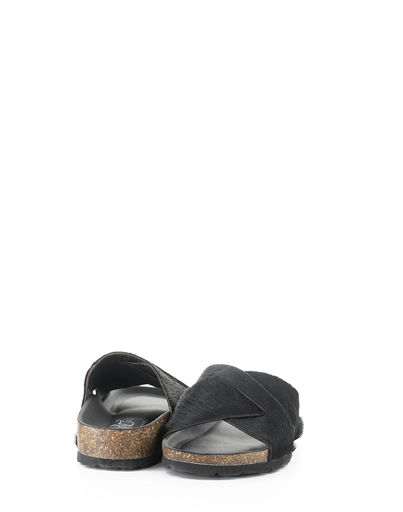 SUNA BLACK PONY