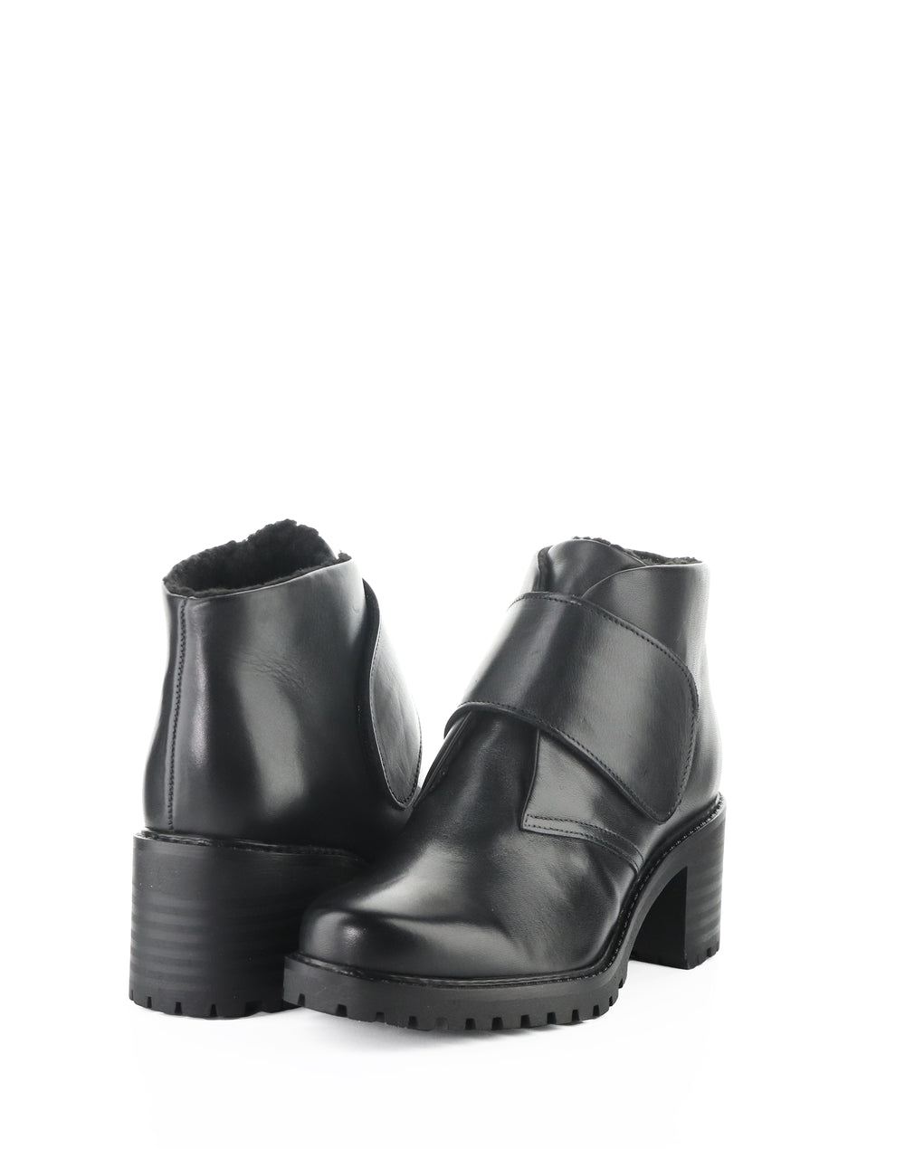 IVARA BLACK FEEL LEATHER