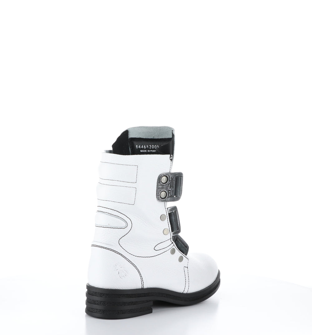 KIFF682FLY White Round Toe Boots
