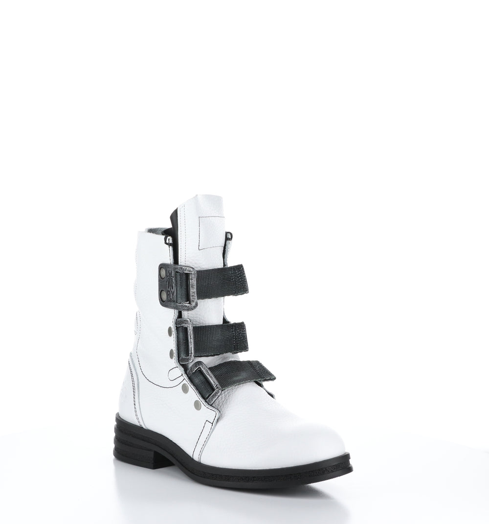 KIFF682FLY White Round Toe Boots