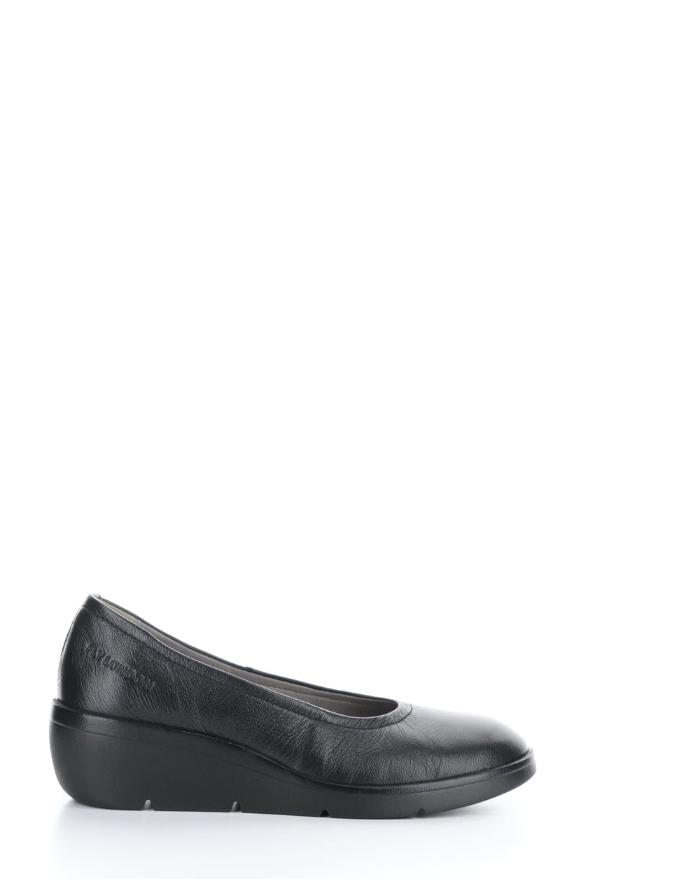 NUMA570FLY 004 BLACK Round Toe Shoes