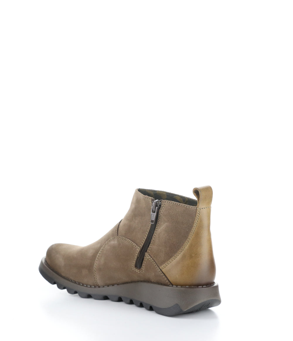SELY918FLY 002 TAUPE/CAMEL Round Toe Boots