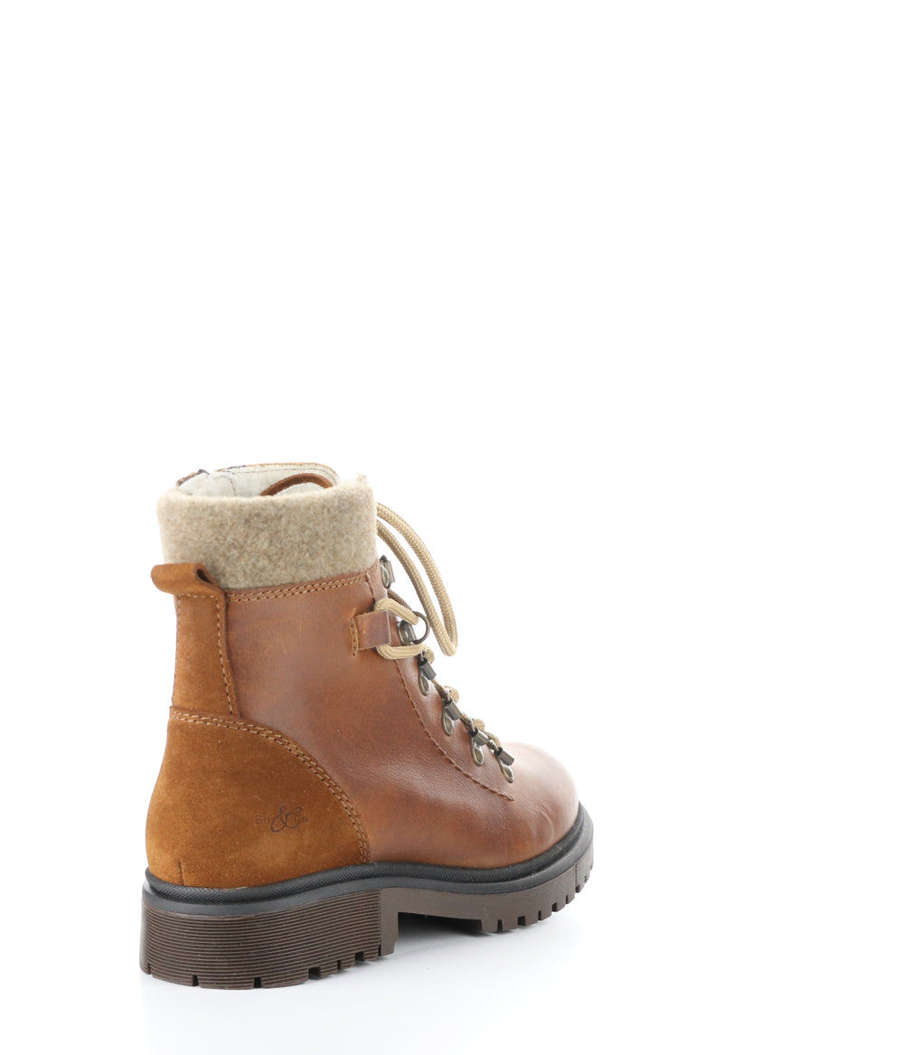 AXEL COGNAC/REDWOOD Round Toe Boots
