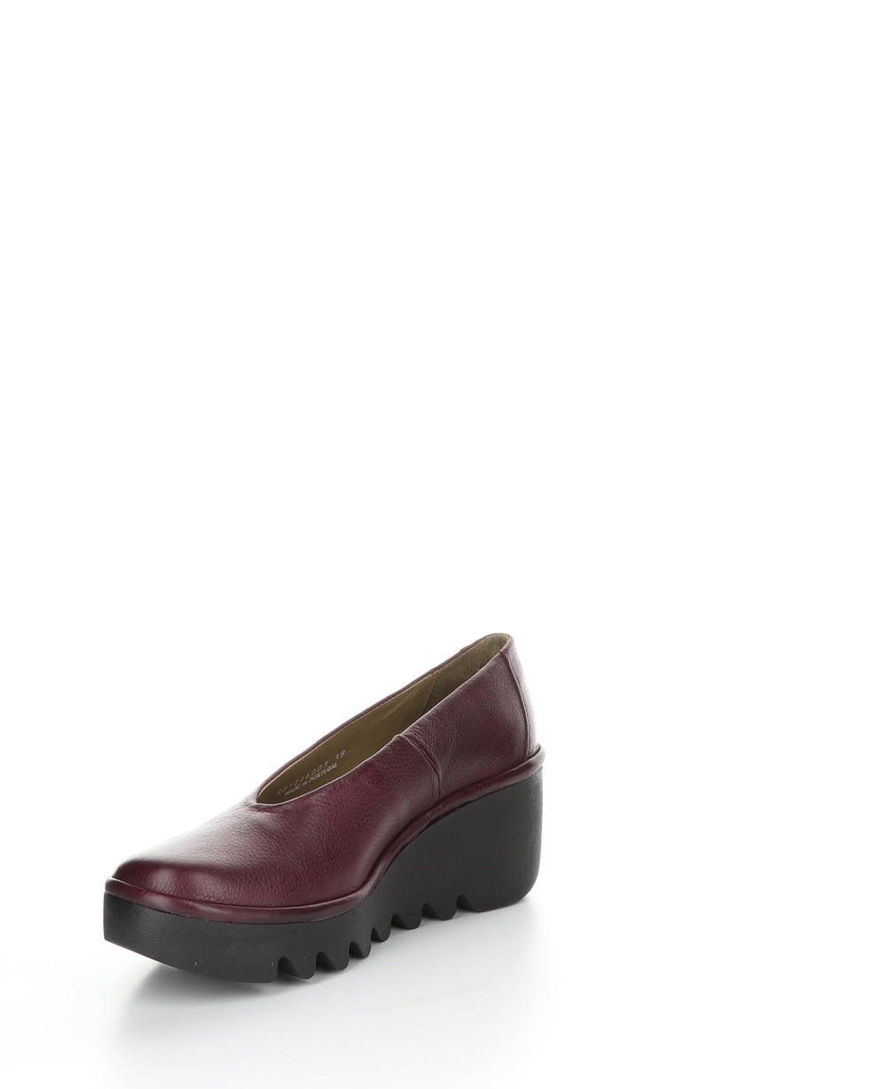 BESO246FLY Wine Round Toe Shoes