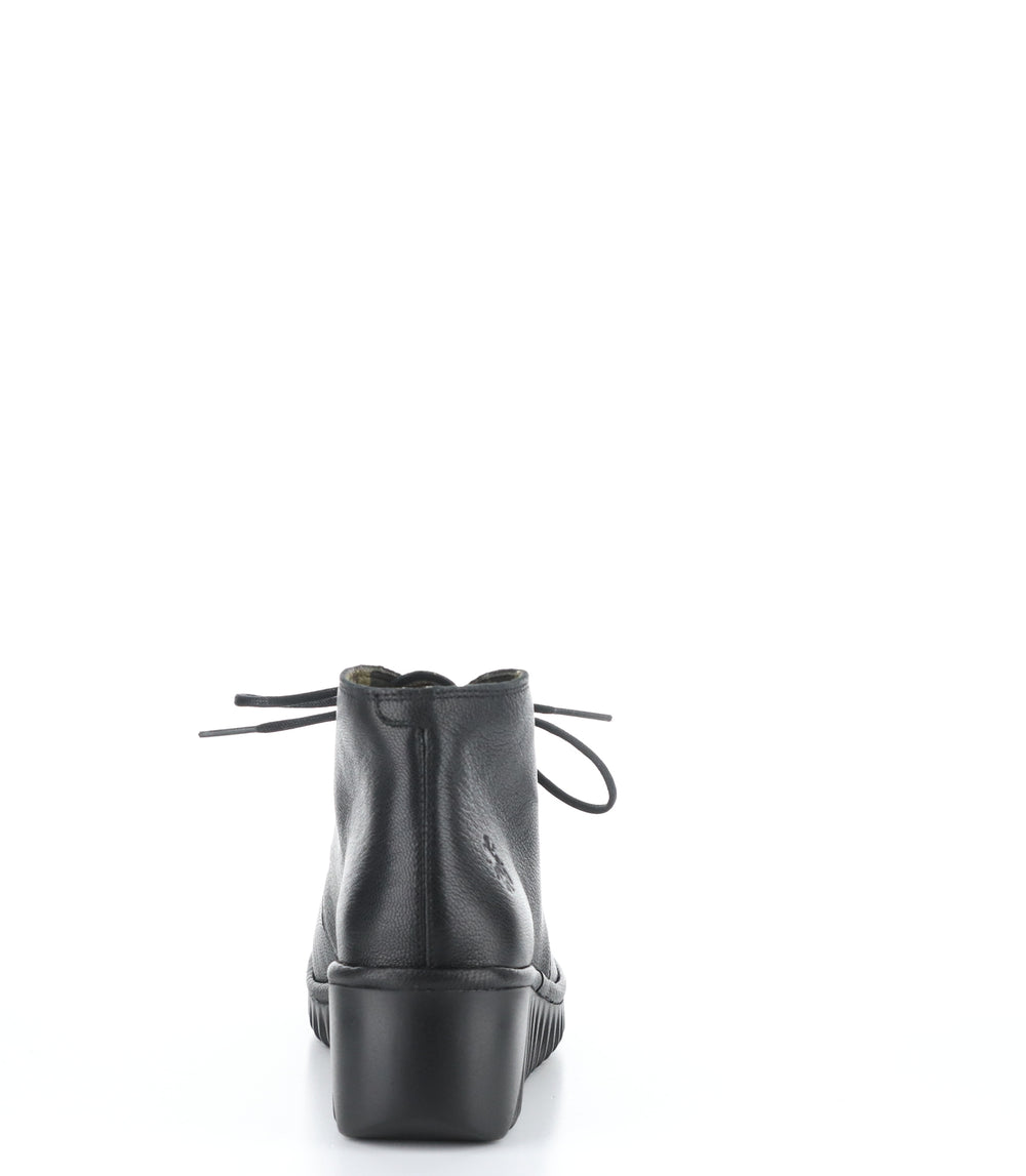 LARE335FLY Black Round Toe Ankle Boots