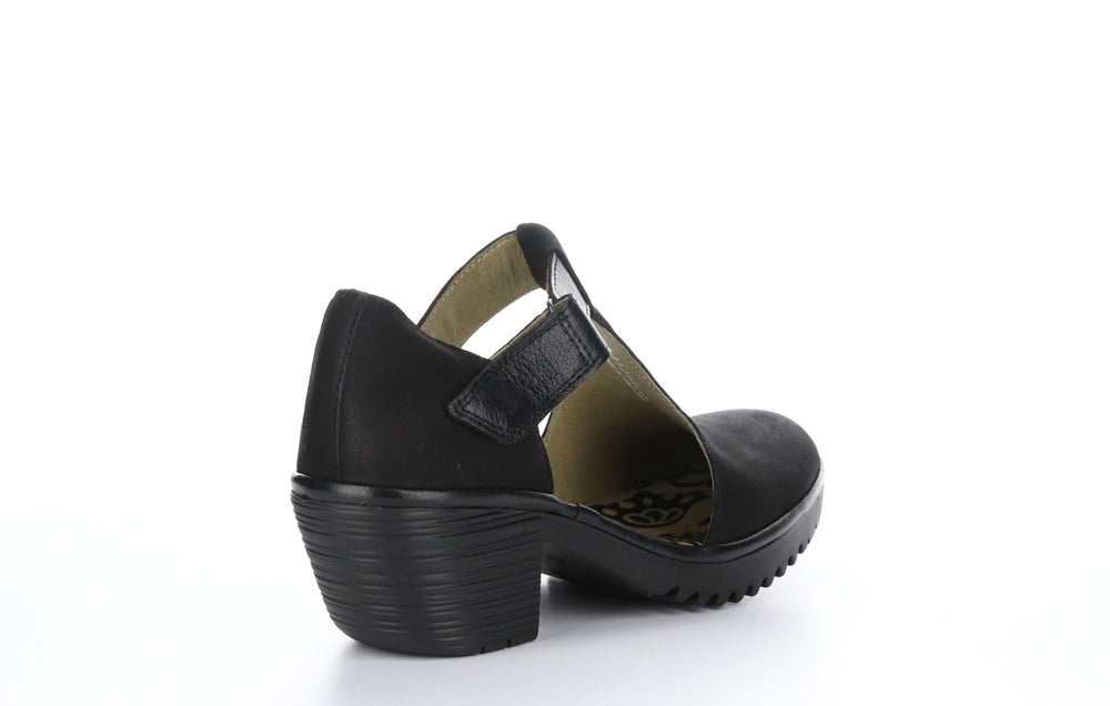 WHIZ299FLY Cupido/Mousse Black T-Strap Sandals