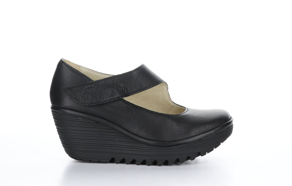 YASI682FLY Mousse Black Ankle Strap Shoes
