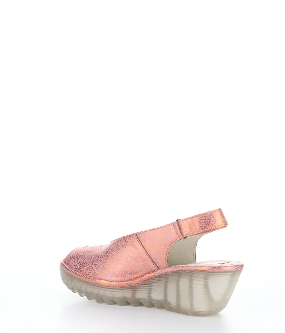 YEAY387FLY SALMON Round Toe Shoes